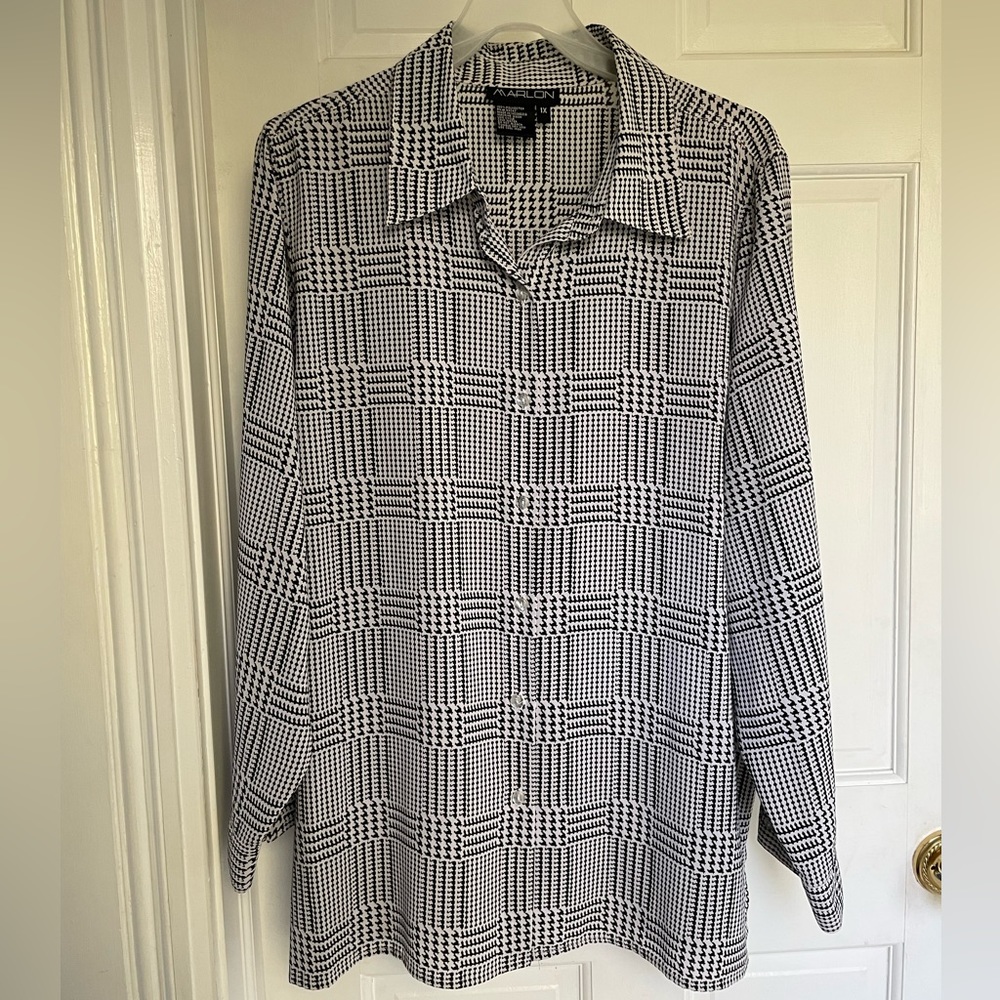 Black and white Marlon 1X blouse